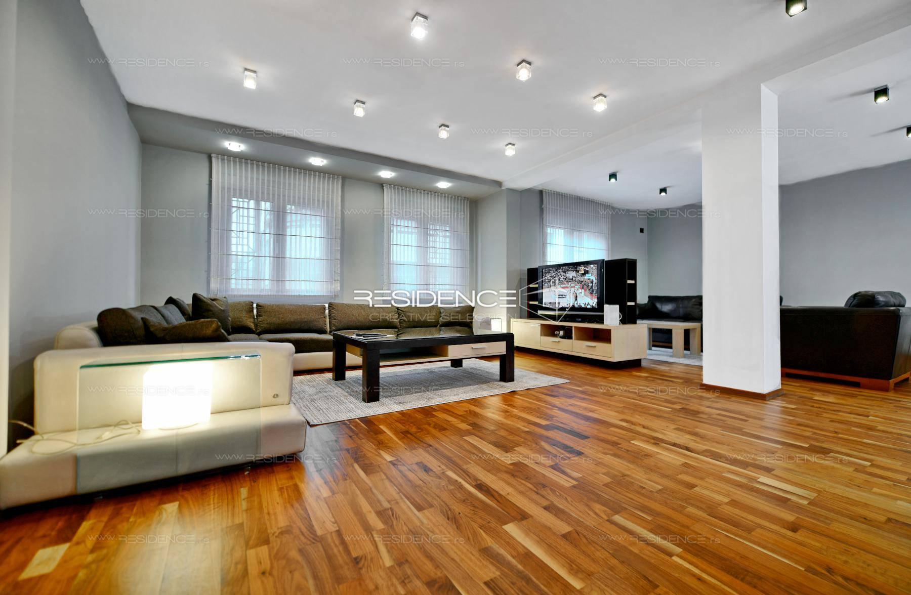 View of Amazing penthouse with rooftop terrace | Residence